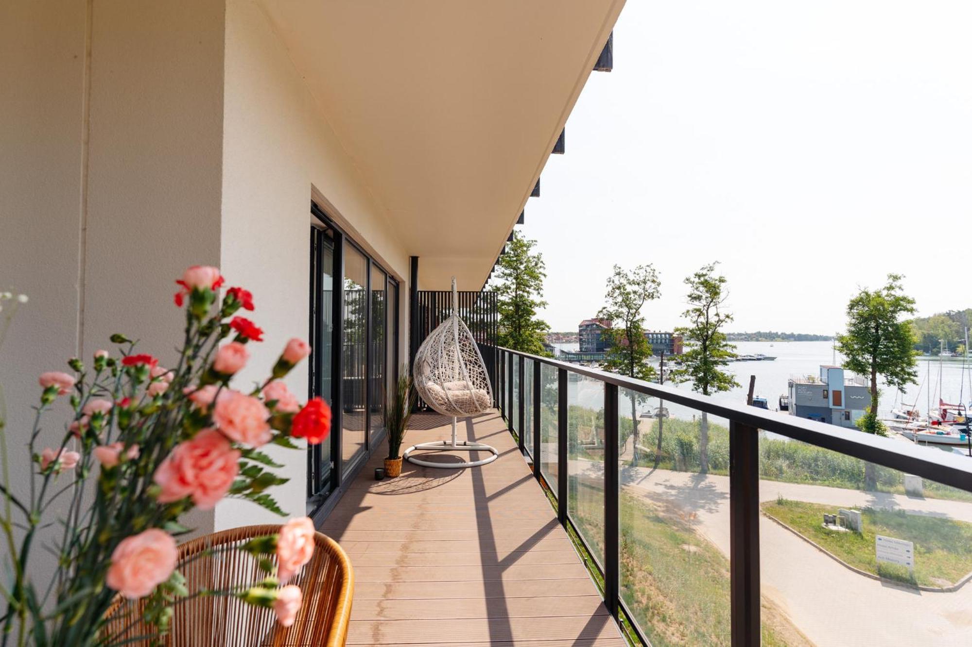 Lake Club Apartments - Loftaffair Mikołajki Ngoại thất bức ảnh